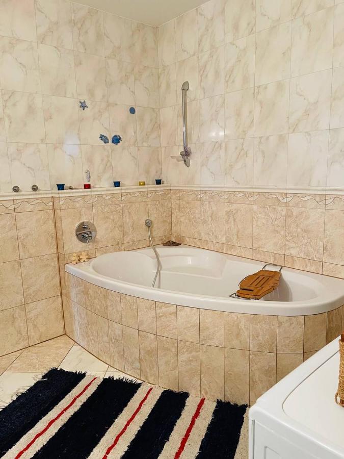 Rosehill Garden Family Villa With A Great Budapest View المظهر الخارجي الصورة