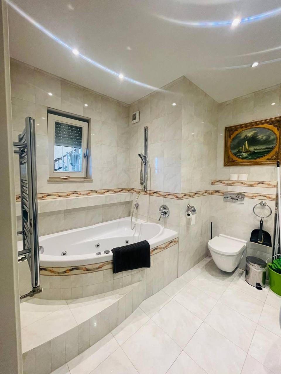 Rosehill Garden Family Villa With A Great Budapest View المظهر الخارجي الصورة